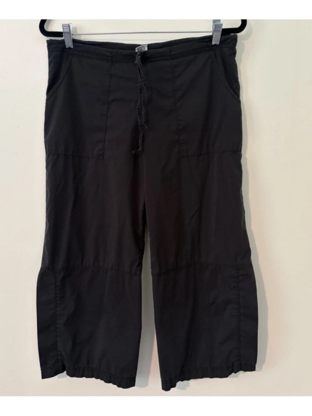 Be Present Medium Black Yoga Crop Pants Drawstring Lotus Embroidered Activewear